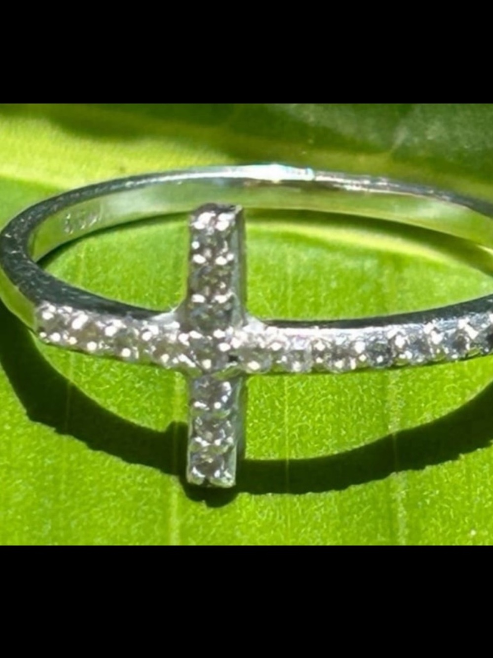 14k solid white gold with diamonds cross ring size 5 not scrap